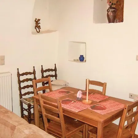 Three-bedroom In Olympies Mani *