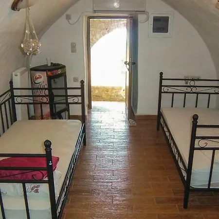 Three-bedroom In Olympies Mani Apartamento *